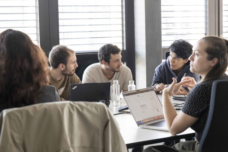Teamarbeit am ersten Nachmittag