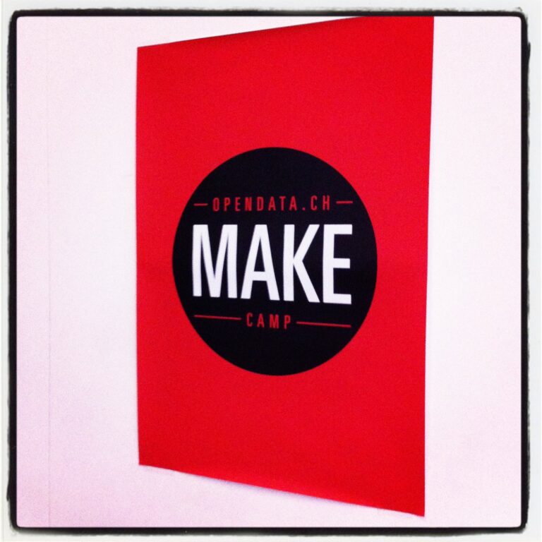 Rotes Plakat mit dem Logo «Opendata.ch MAKE Camp»