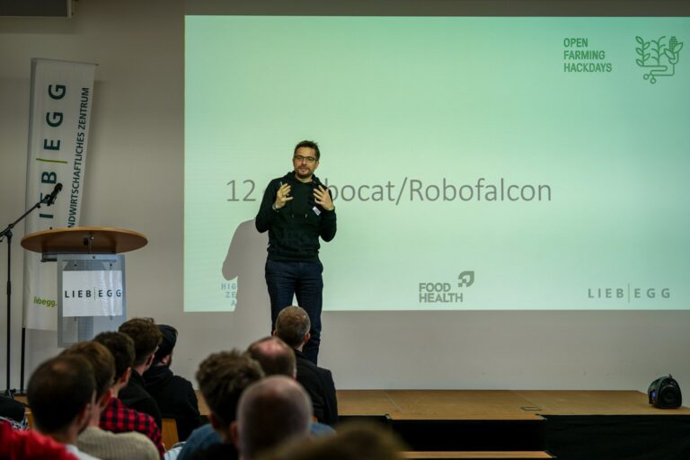 Pitch der Challenge «RoboCat & RoboFalcon»