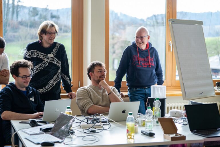 Teams bei der Arbeit