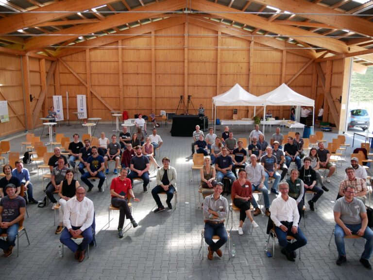 Gruppenfoto in der Halle