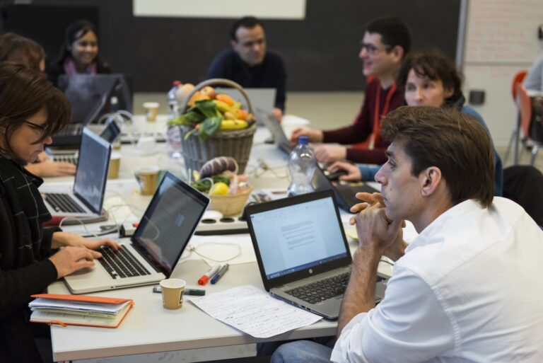 Ein Team am Samstagmorgen