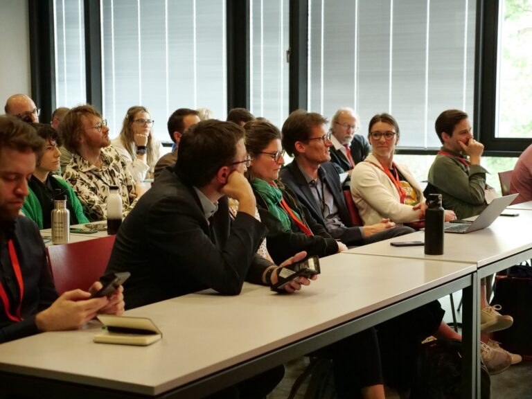 The audience of the OGD panel
