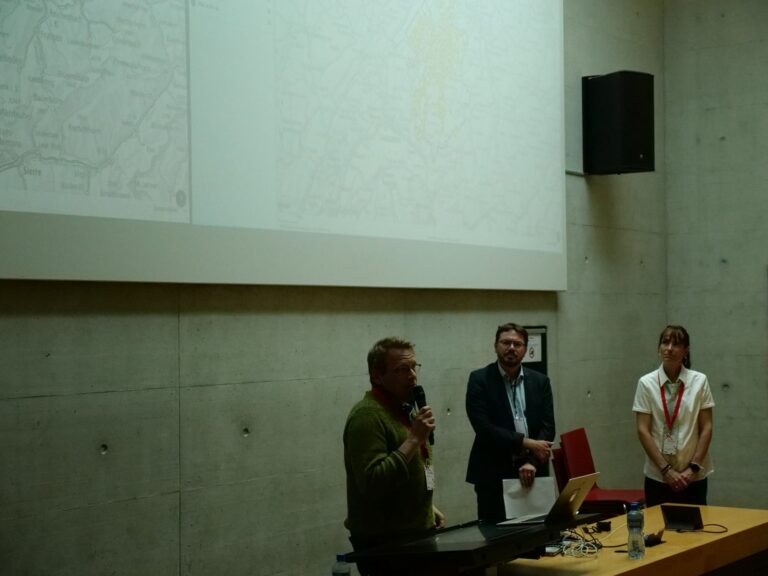 The metadata portals team answers questions