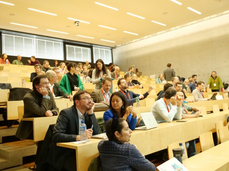 A full auditorium before Diego Kuonen’s keynote