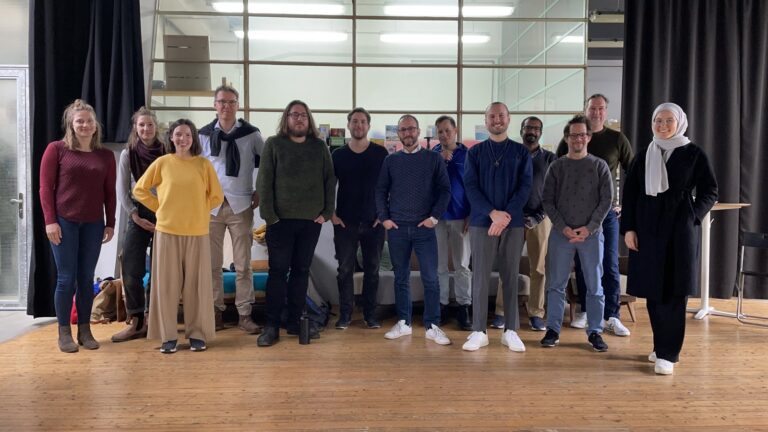 Group photo of the teams of the Prototype Fund's second round