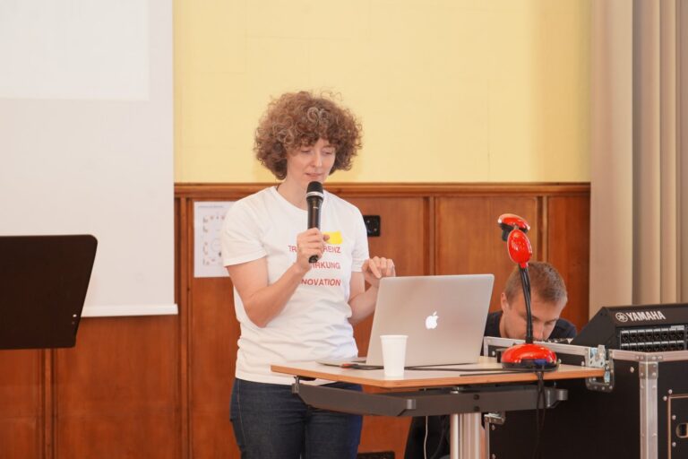 Hosting the final presentations